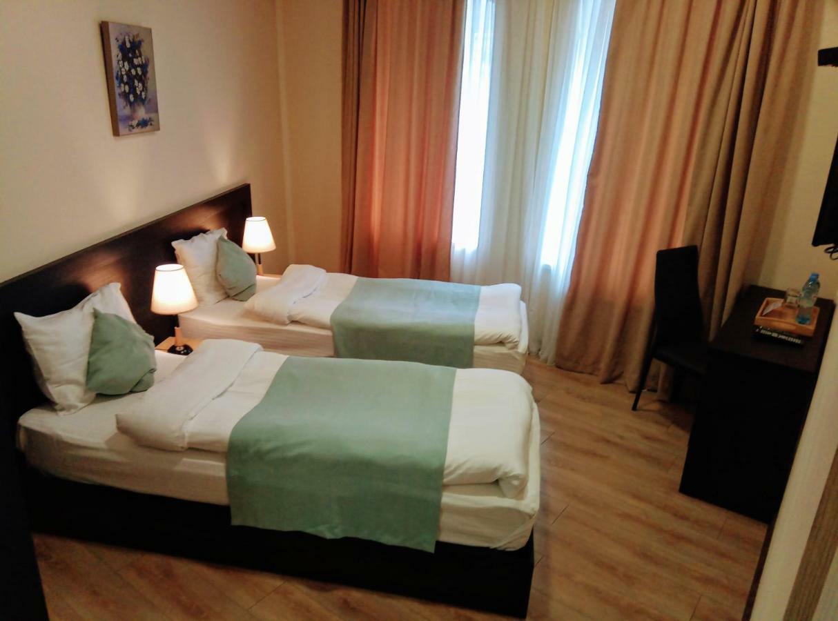 Old Town Mtatsminda Hotel Tbilisi Exterior photo